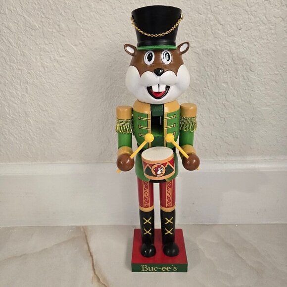 2024 Buc-ee's Holiday Nutcracker 15" Tall - Picture 2 of 11